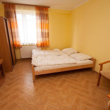 Dom Wczasowy Alka Dziwnów Exteriör bild